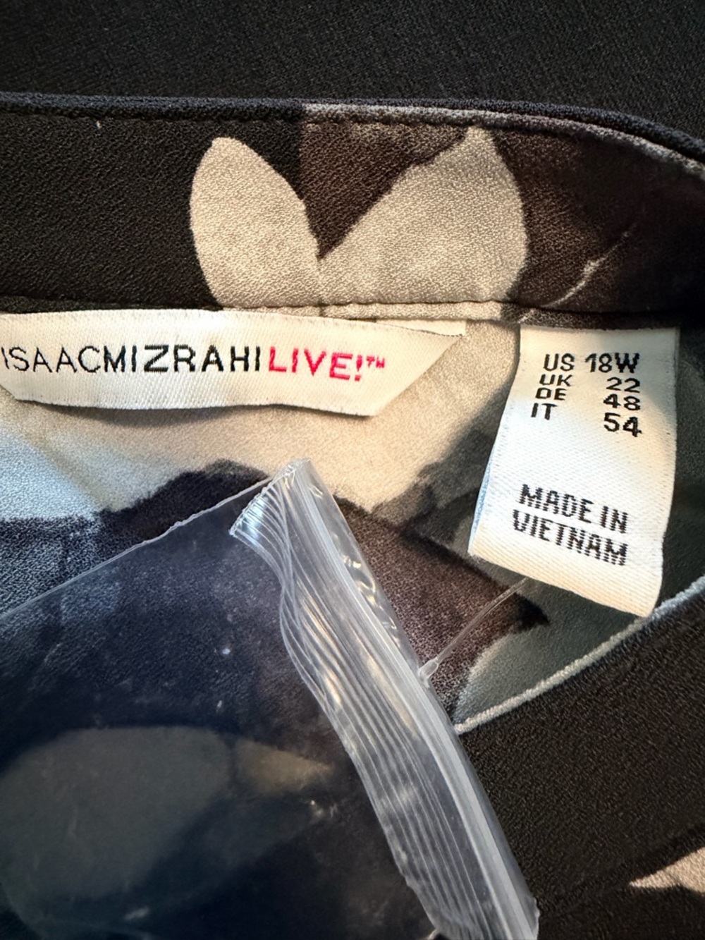 Isaac Mizrahi Black, White & Gray Floral Button-Front Jacket NWOT - Picture 7 of 7